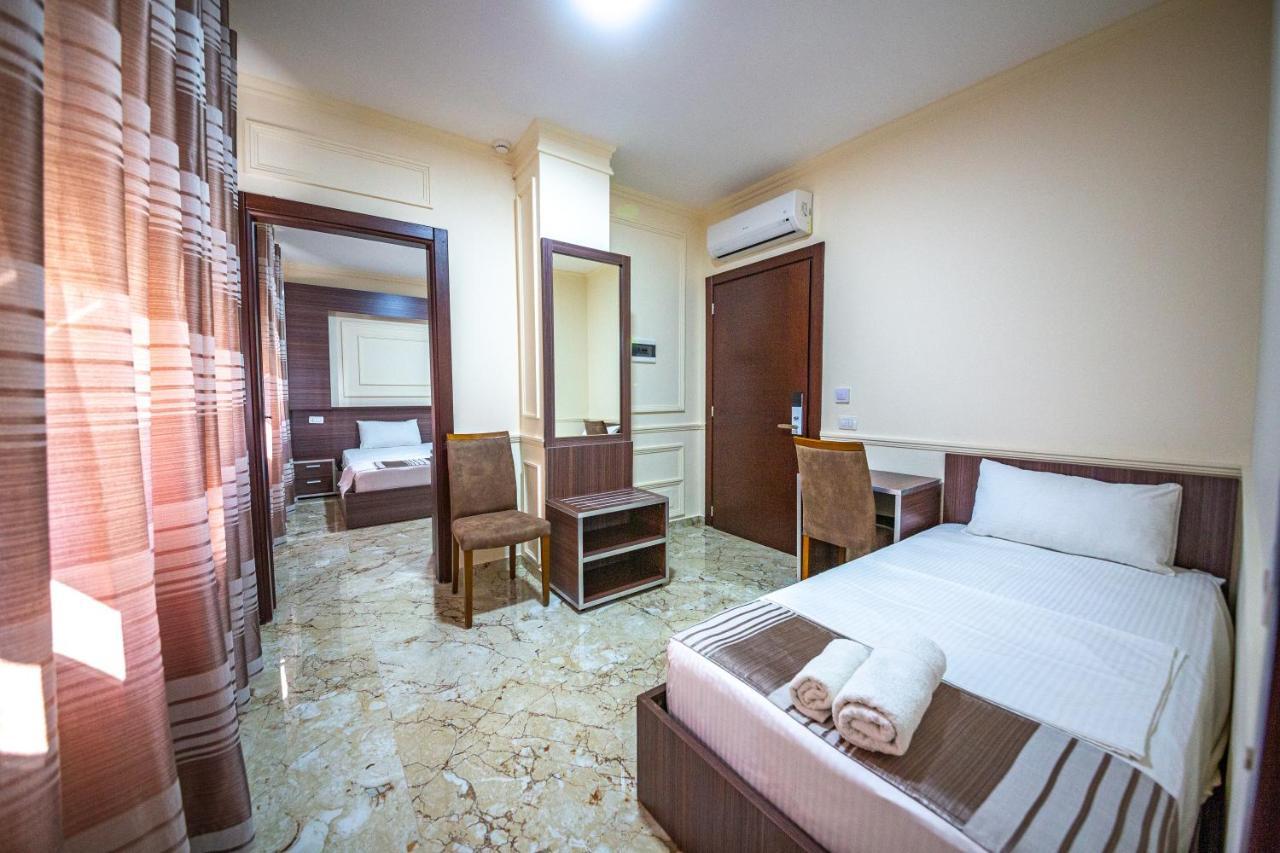 Royal Park Hotel Qerret Εξωτερικό φωτογραφία