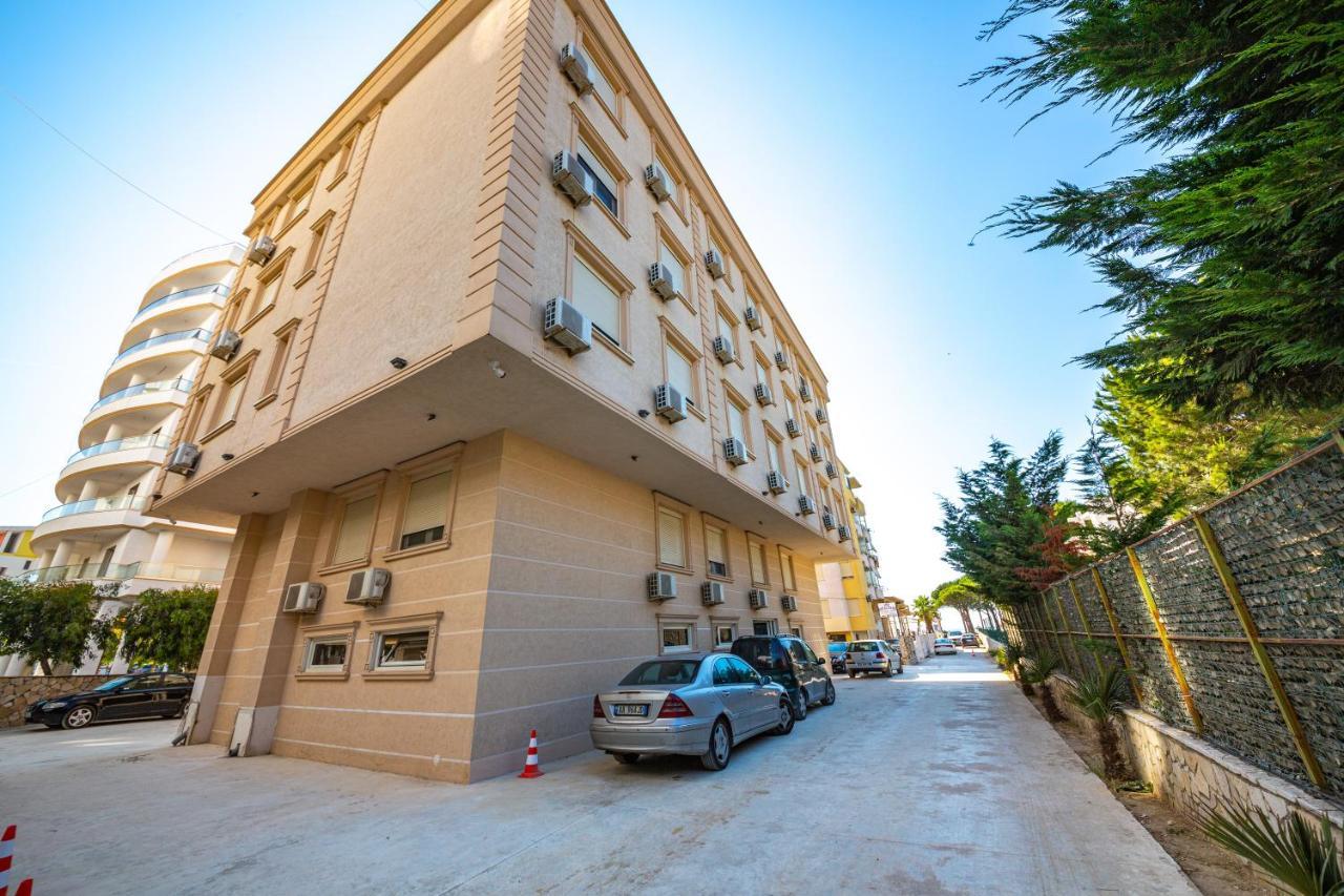 Royal Park Hotel Qerret Εξωτερικό φωτογραφία