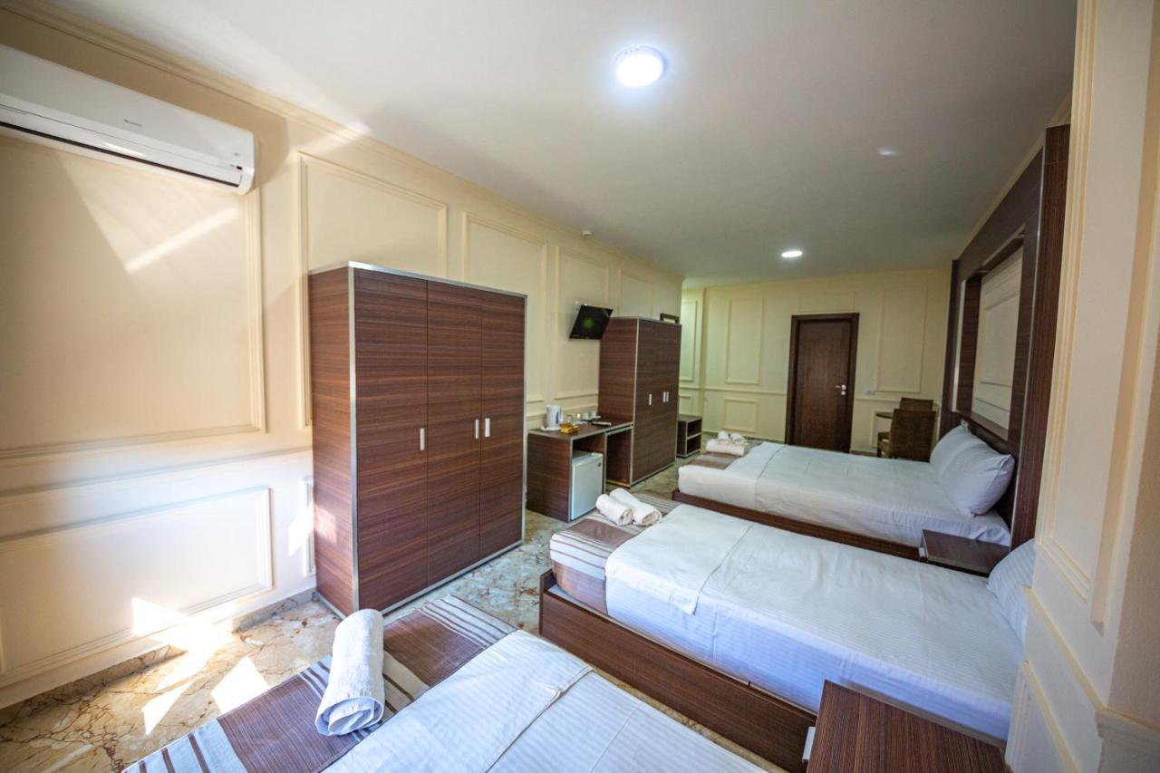 Royal Park Hotel Qerret Εξωτερικό φωτογραφία
