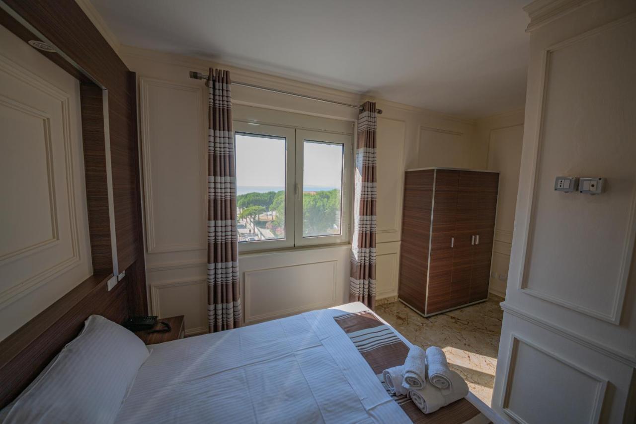 Royal Park Hotel Qerret Εξωτερικό φωτογραφία