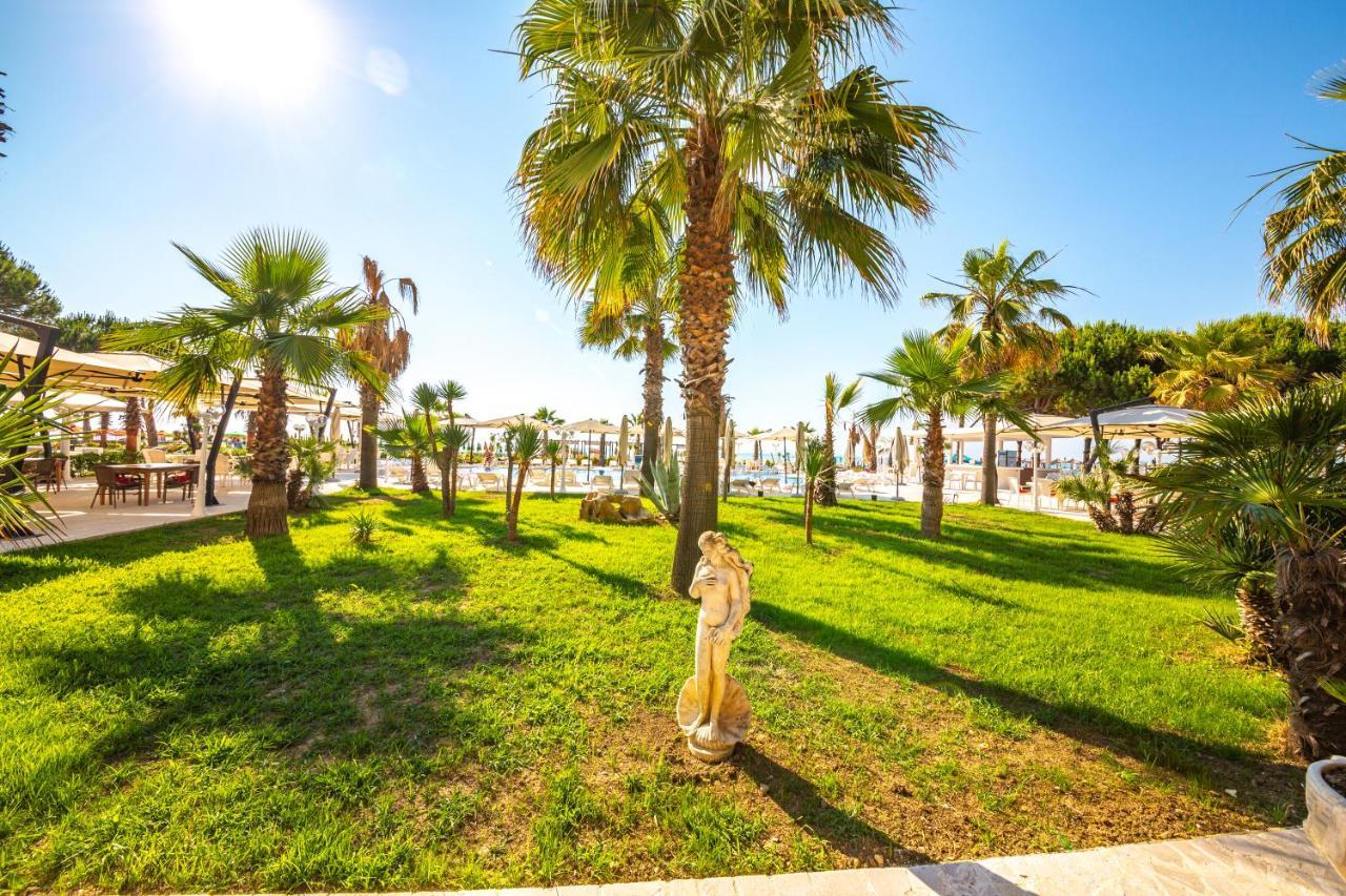 Royal Park Hotel Qerret Εξωτερικό φωτογραφία