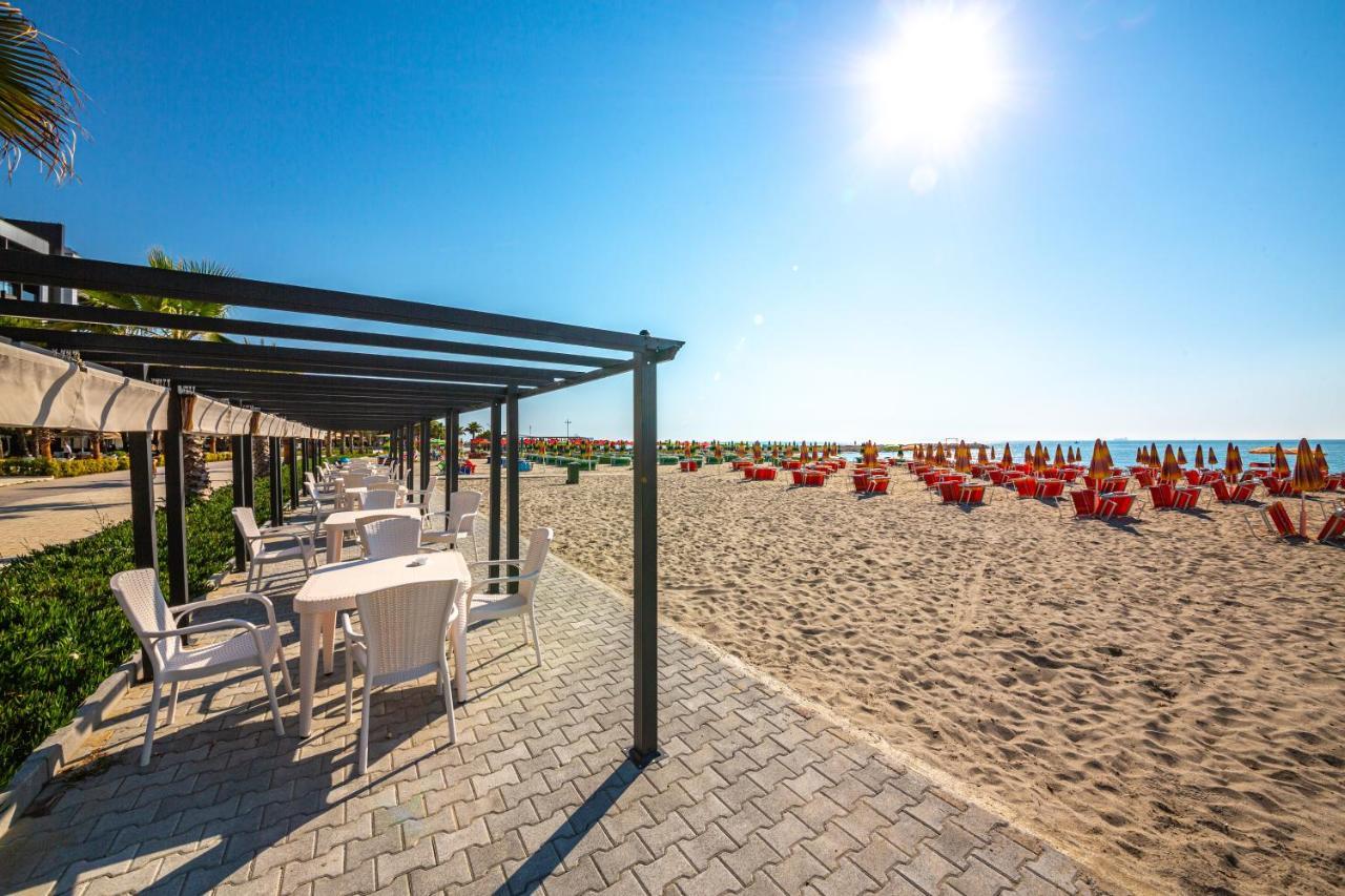 Royal Park Hotel Qerret Εξωτερικό φωτογραφία