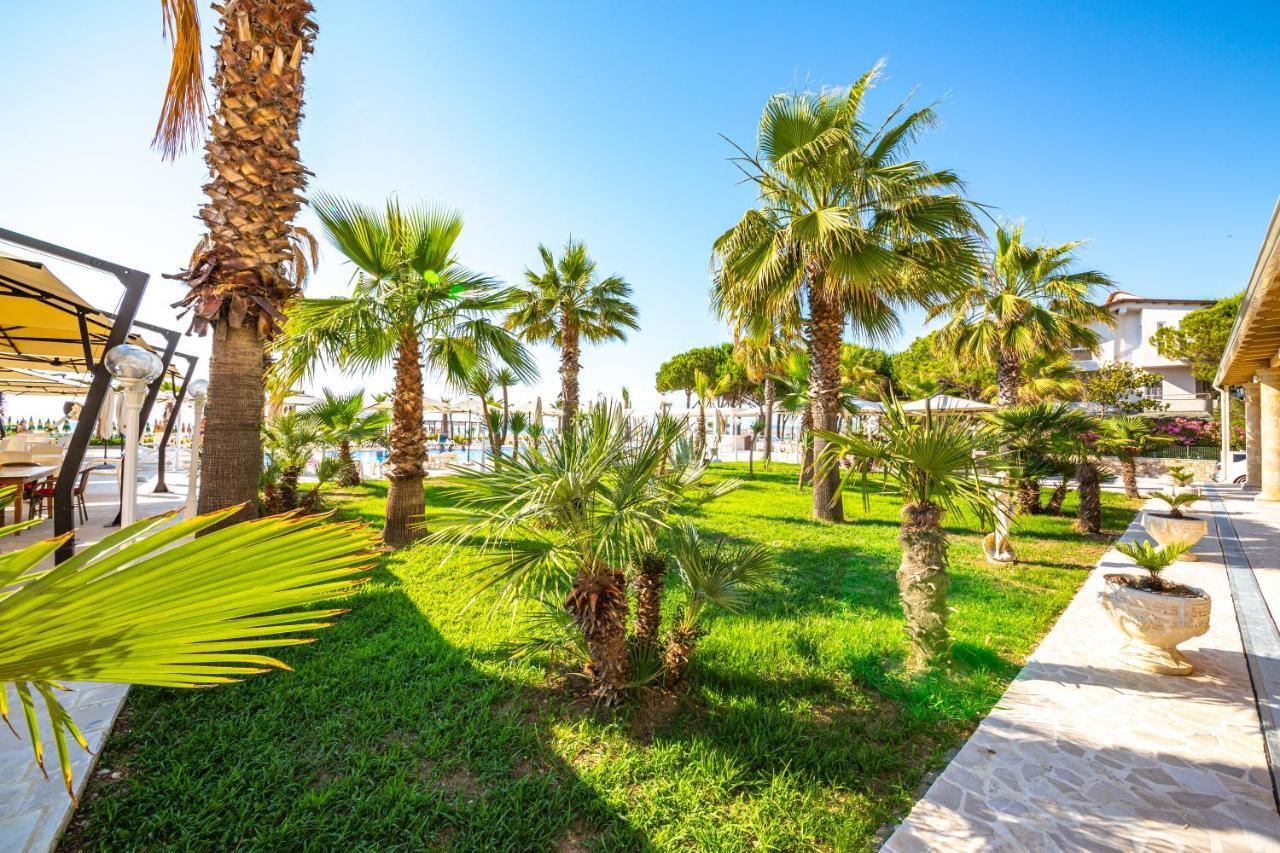 Royal Park Hotel Qerret Εξωτερικό φωτογραφία