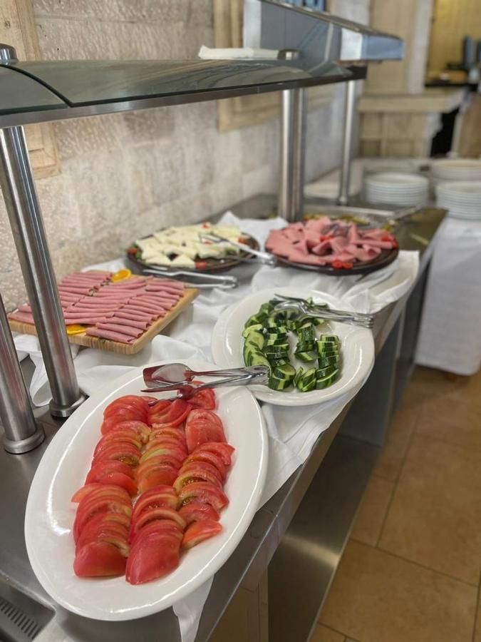 Royal Park Hotel Qerret Εξωτερικό φωτογραφία
