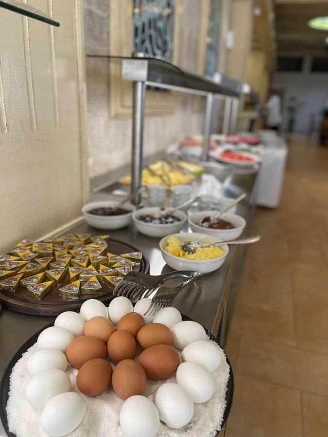 Royal Park Hotel Qerret Εξωτερικό φωτογραφία